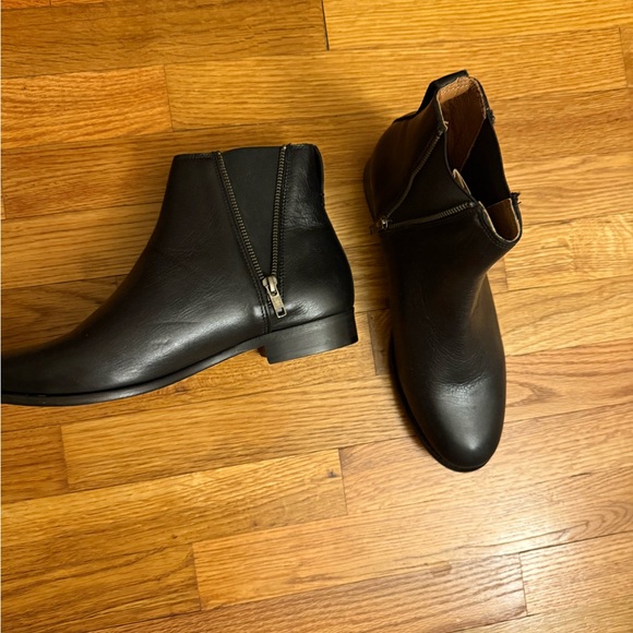 Frye Black Chukka Boots for Men - Picture 2 of 3